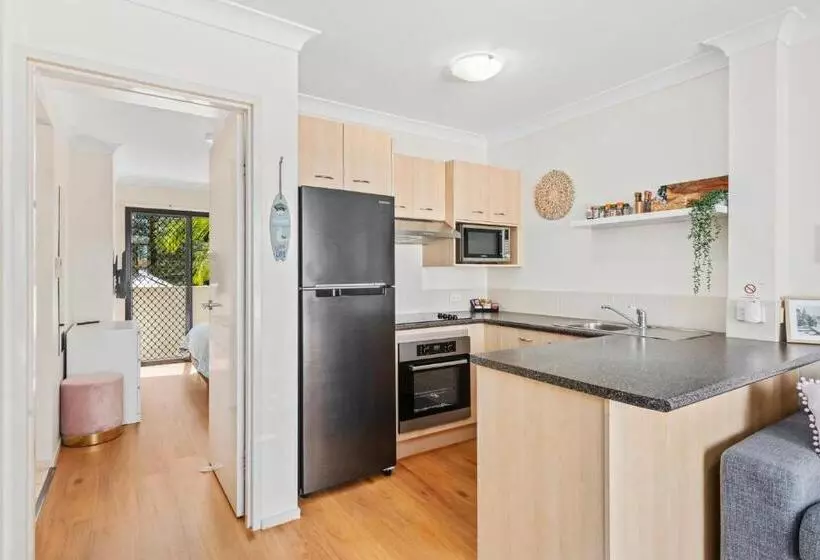 בית מלון כפרי Island Beach Resort