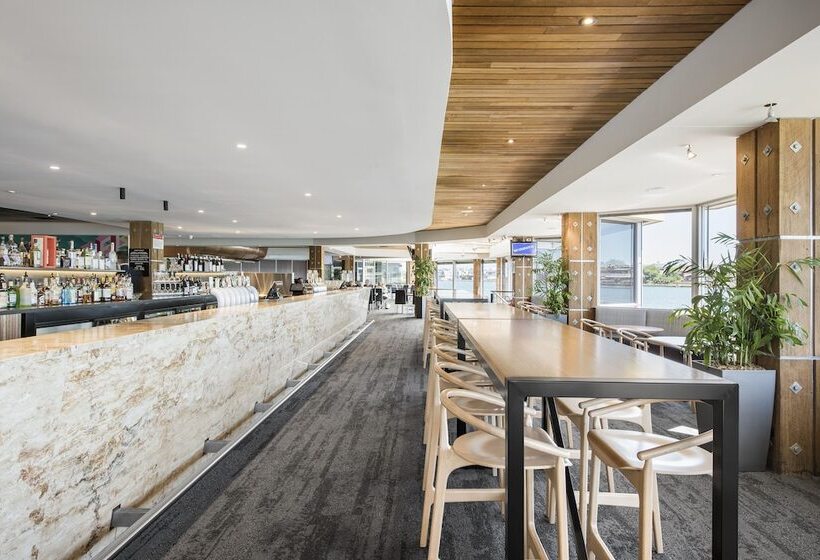 בית מלון כפרי Lakes