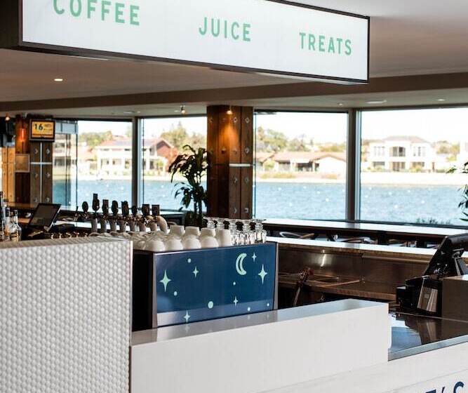 בית מלון כפרי Lakes