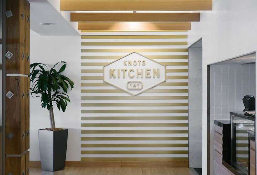 בית מלון כפרי Lakes