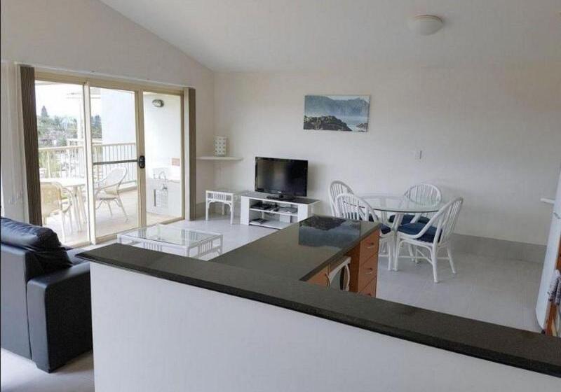 בית מלון כפרי Lennox Beach Resort