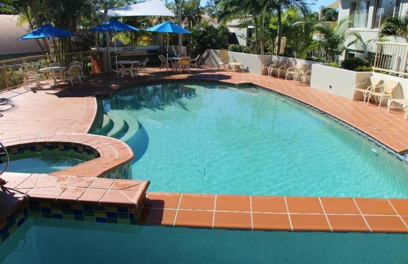 בית מלון כפרי Lennox Beach Resort