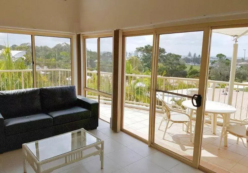 酒店 Lennox Beach Resort