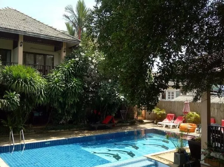 בית מלון כפרי Meewaya