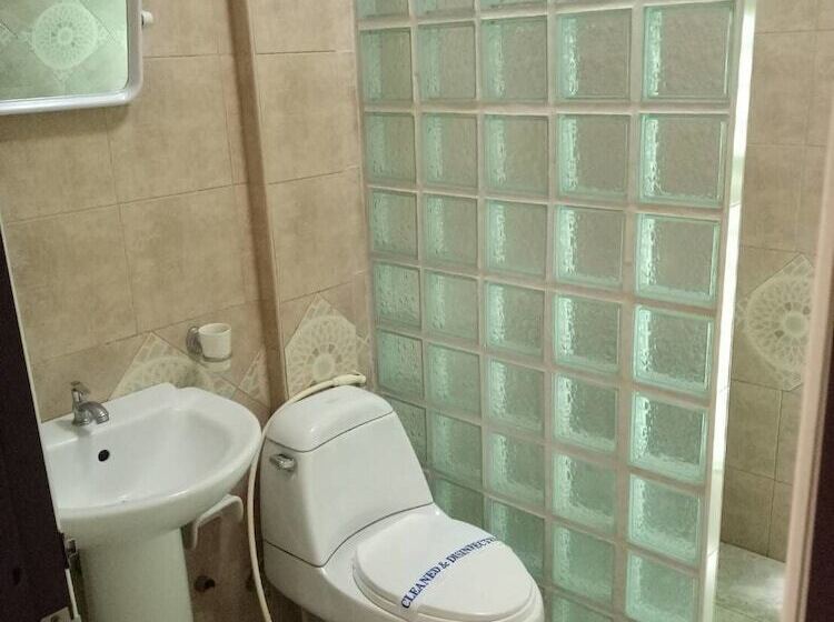 בית מלון כפרי Meewaya