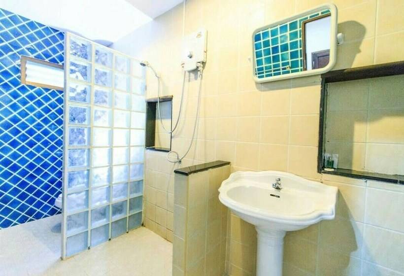 בית מלון כפרי Meewaya