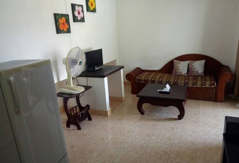 בית מלון כפרי Meewaya