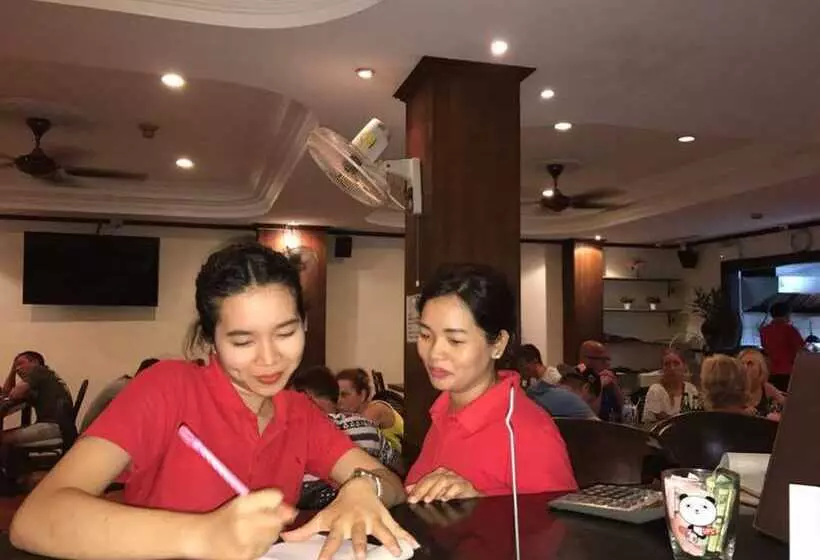 هتل Surin Bay Inn