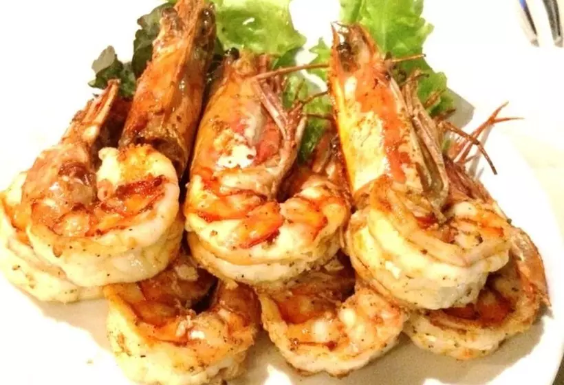 هتل Surin Bay Inn