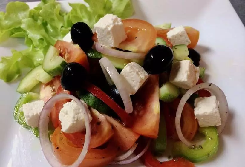 هتل Surin Bay Inn