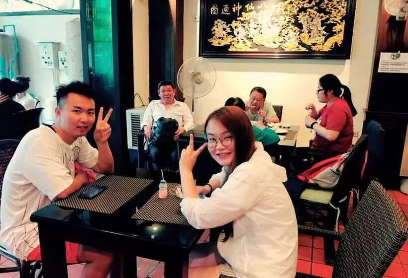 هتل Surin Bay Inn