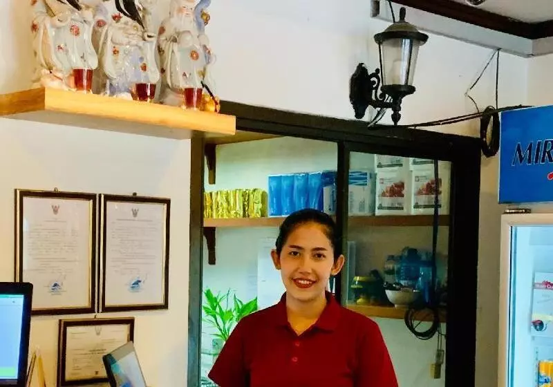 هتل Surin Bay Inn