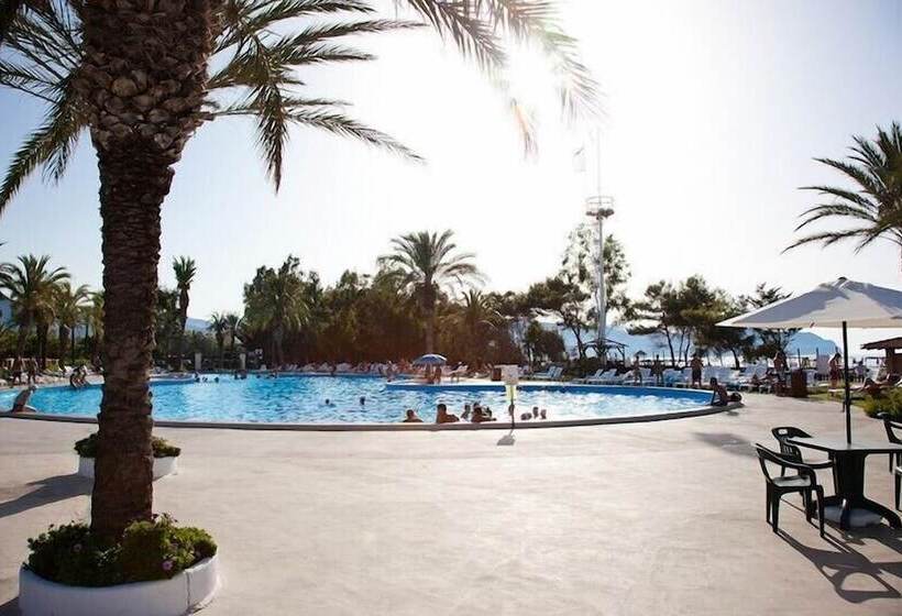 فندق Tindari Resort & Marina Beach