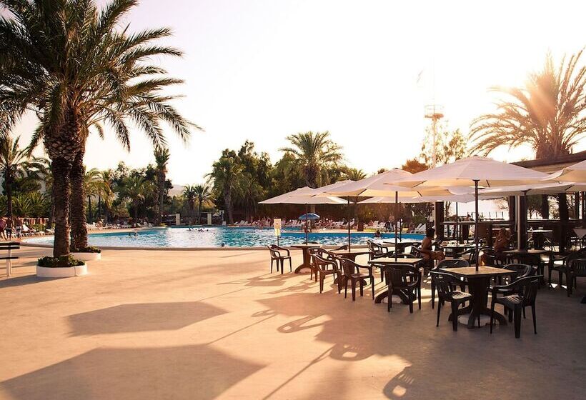 فندق Tindari Resort & Marina Beach