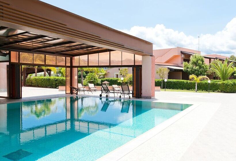 فندق Tindari Resort & Marina Beach