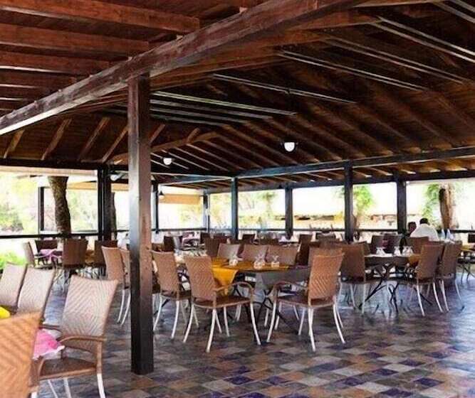 فندق Tindari Resort & Marina Beach