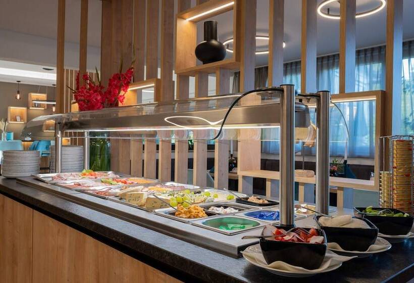 Отель Villa Flora