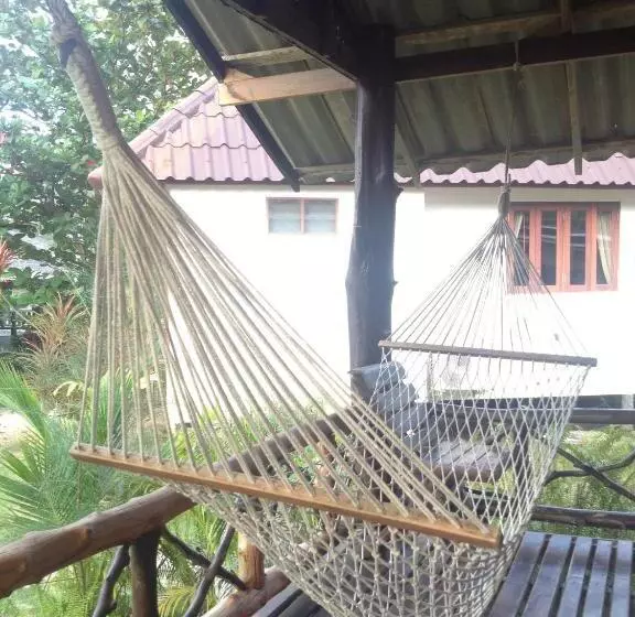 Malibu Beach Bungalows