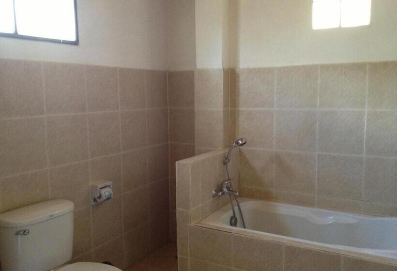 Malibu Beach Bungalows