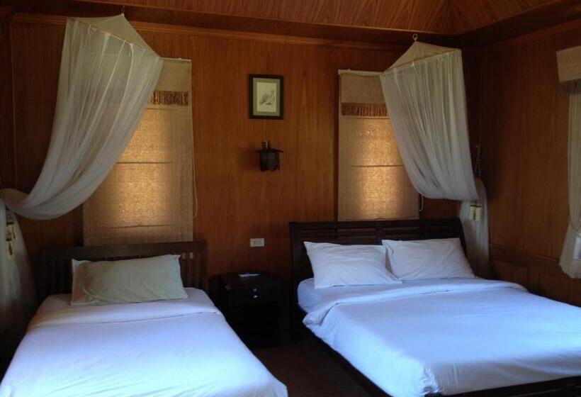 Malibu Beach Bungalows