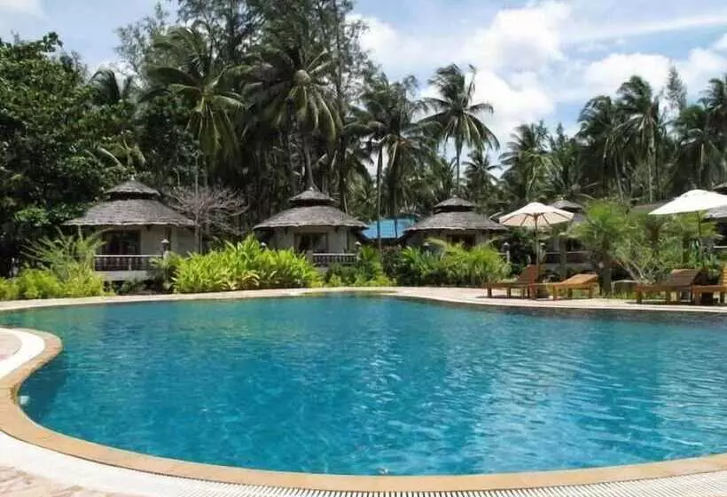 Malibu Beach Bungalows