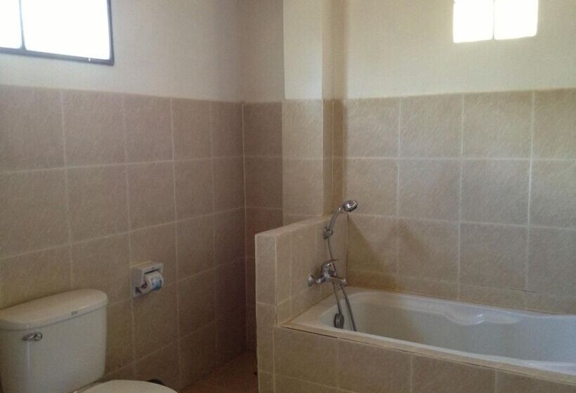 Malibu Beach Bungalows