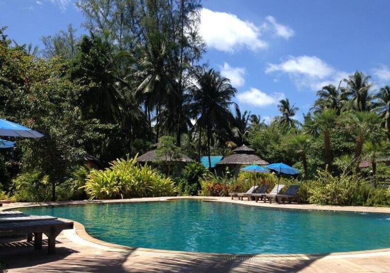 Malibu Beach Bungalows