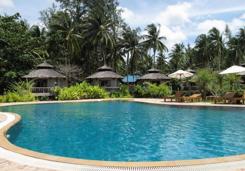 Malibu Beach Bungalows