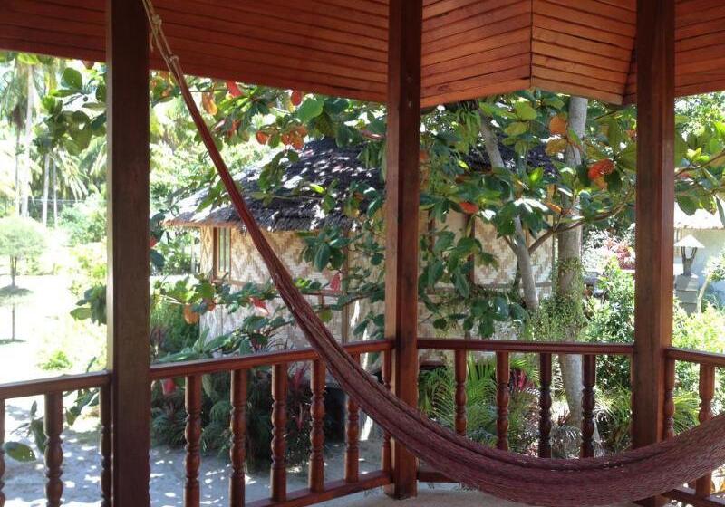 Malibu Beach Bungalows