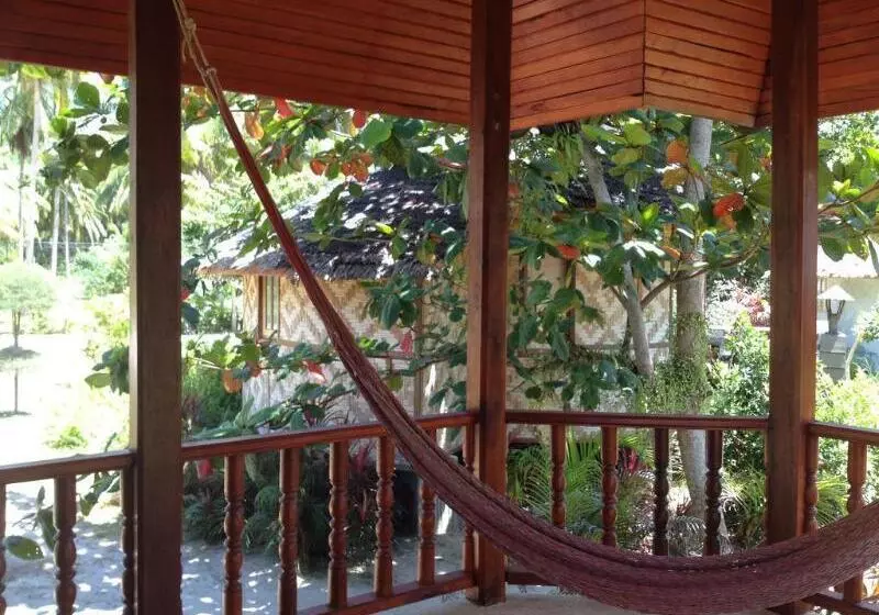 Malibu Beach Bungalows