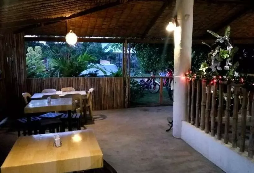 ユースホステル Villa Peralta Inn