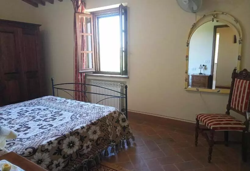 هتل Agriturismo Collesassi