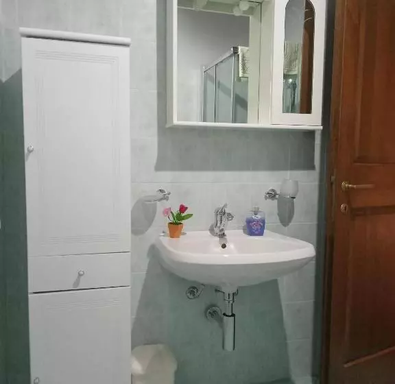 هتل Agriturismo Collesassi