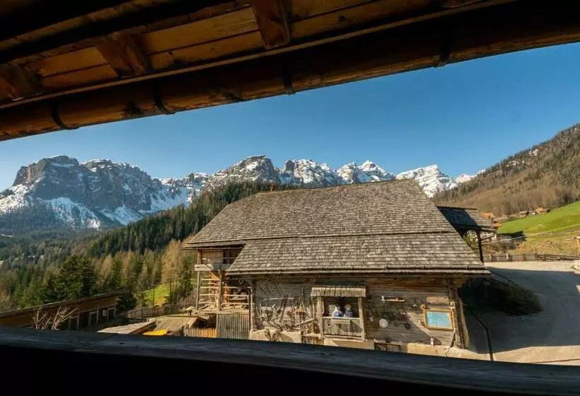 ホテル Agriturismo Lüch De Vanc