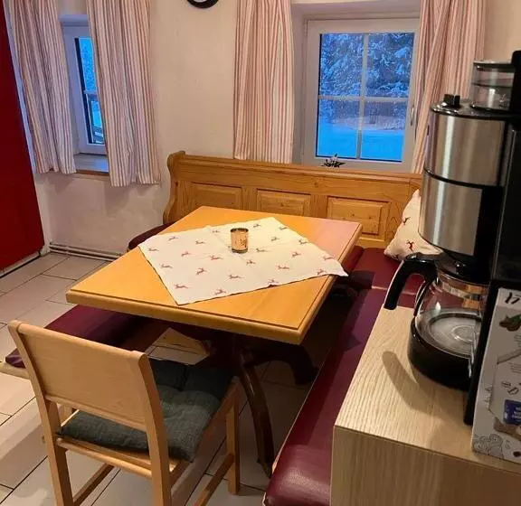 ホテル Ferienwohnung Bauernhaus Untermoas