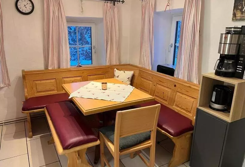 ホテル Ferienwohnung Bauernhaus Untermoas