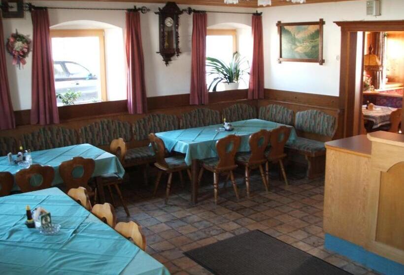 بنسيون Grieswirt