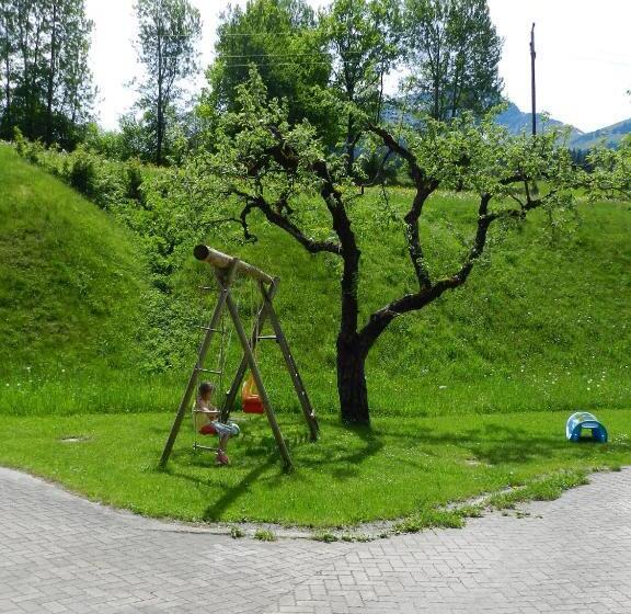 بنسيون Grieswirt