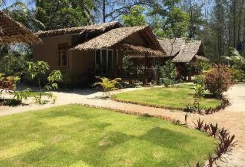 פנסיון Hapla Beach Cottage