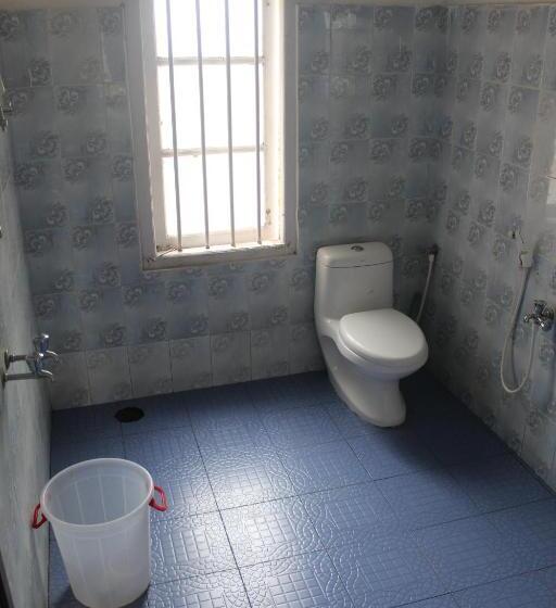 פנסיון Johnson S Homestay   Ecohouseboat