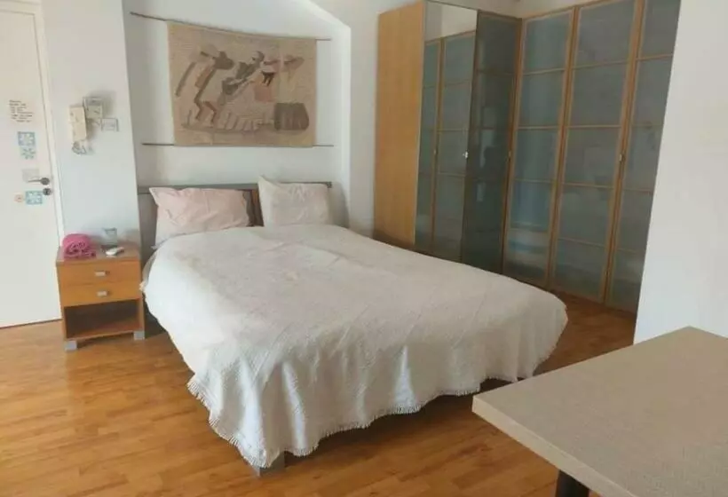 Majatalo Studio Room Ensuite By The Beach, Entire Independent Unit