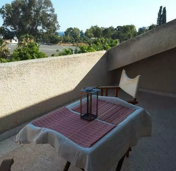 Majatalo Studio Room Ensuite By The Beach, Entire Independent Unit