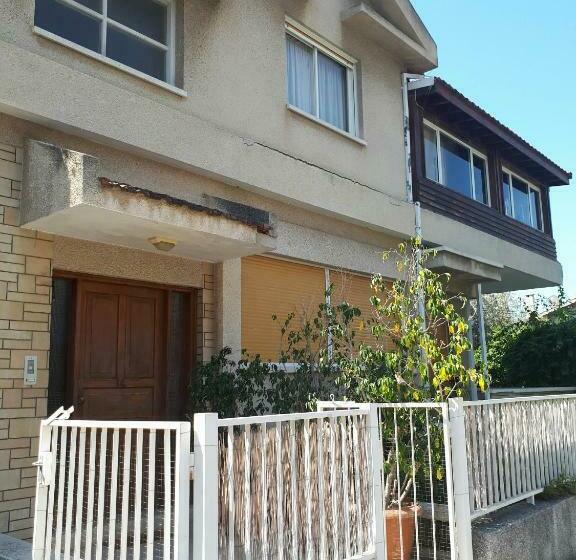 Pensjonat Studio Room Ensuite By The Beach, Entire Independent Unit