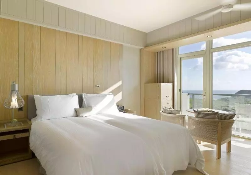 Отель Gloria Manor