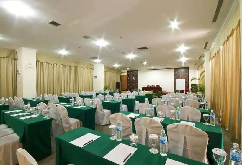 בית מלון כפרי Golden View