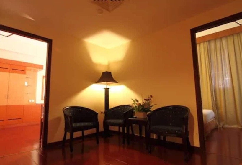 בית מלון כפרי Golden View