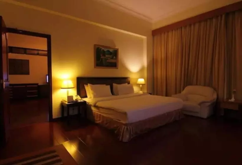 בית מלון כפרי Golden View