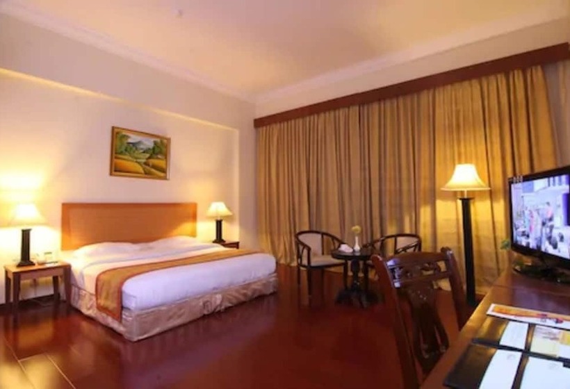 בית מלון כפרי Golden View