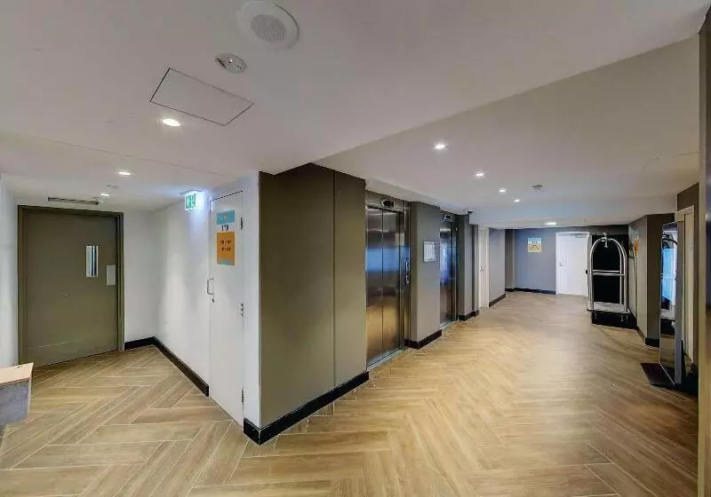 Отель Ibis Budget Sydney Airport