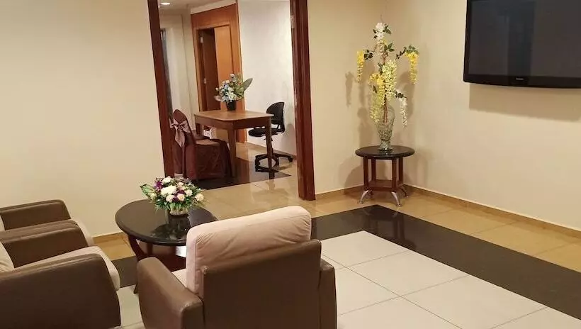Mayres Hotel Kota Tinggi